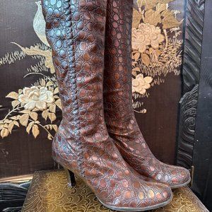 Gianni Bini Faux Leather Crocodile Fashion Heeled Boots SZ 6 1/2